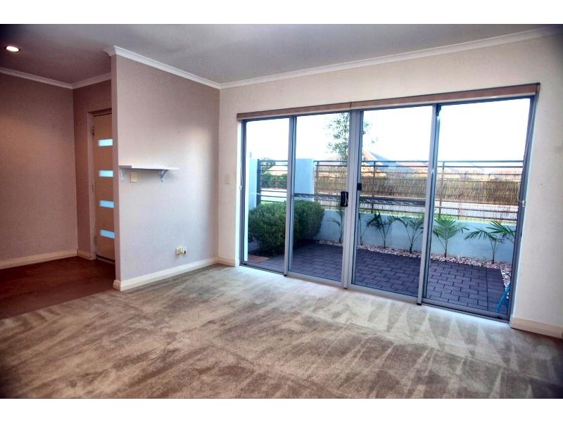 25/5 Bower Drive, Erskine WA 6210