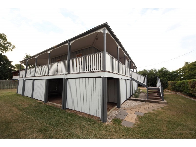 79 Borilla Street, Emerald QLD 4720