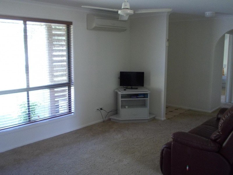 8 Carlo Road, Rainbow Beach QLD 4581