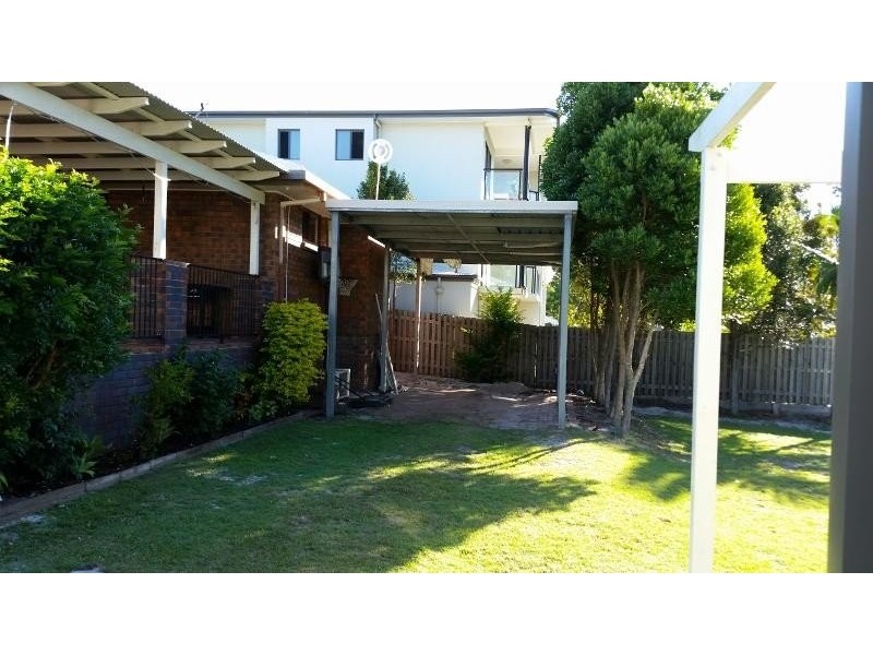 8 Carlo Road, Rainbow Beach QLD 4581