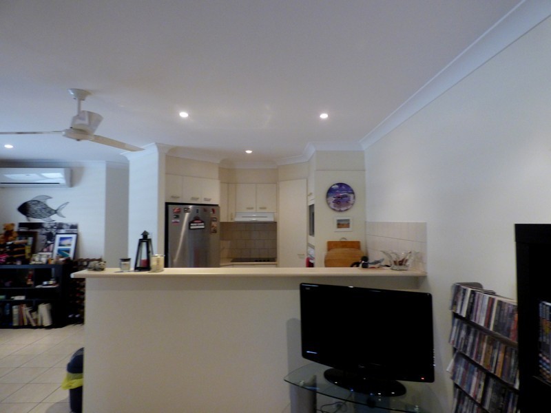 2/11 Teal Avenue, Paradise Point QLD 4216