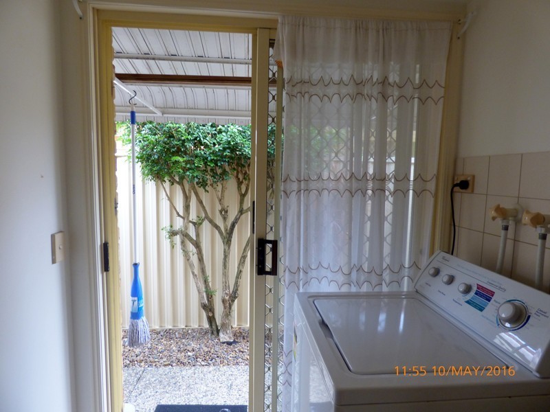2/11 Teal Avenue, Paradise Point QLD 4216