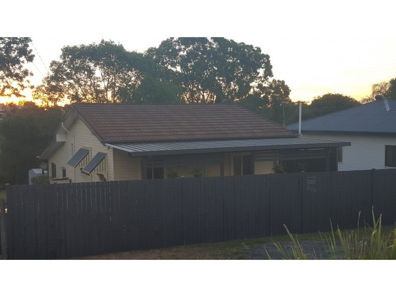225 Warwick Road, Churchill QLD 4305