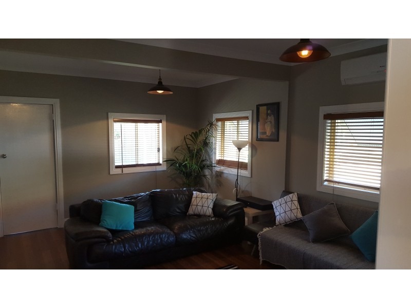 225 Warwick Road, Churchill QLD 4305