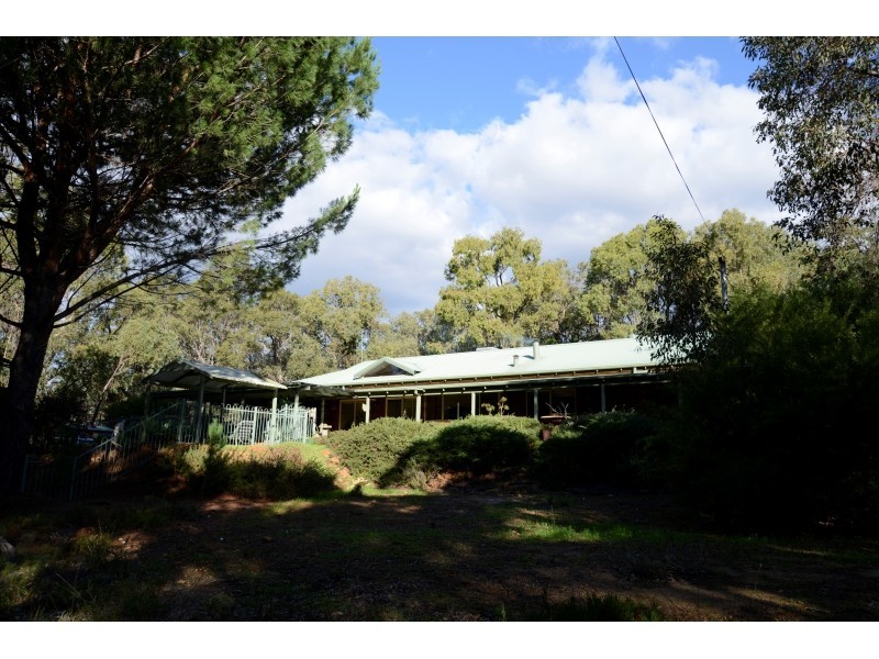 97 Barbarich Drive, Gidgegannup WA 6083