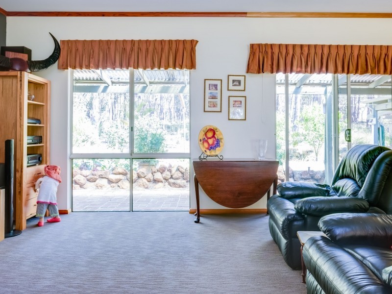 97 Barbarich Drive, Gidgegannup WA 6083