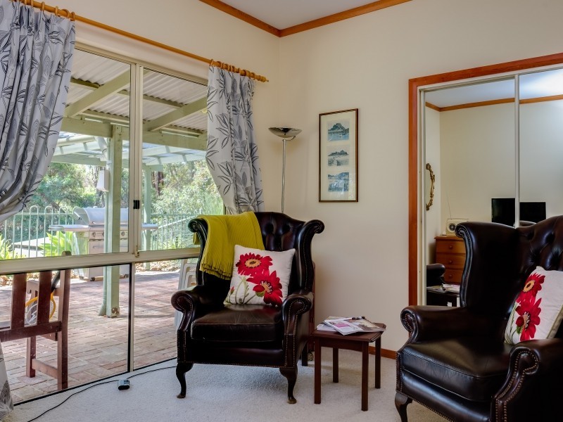 97 Barbarich Drive, Gidgegannup WA 6083