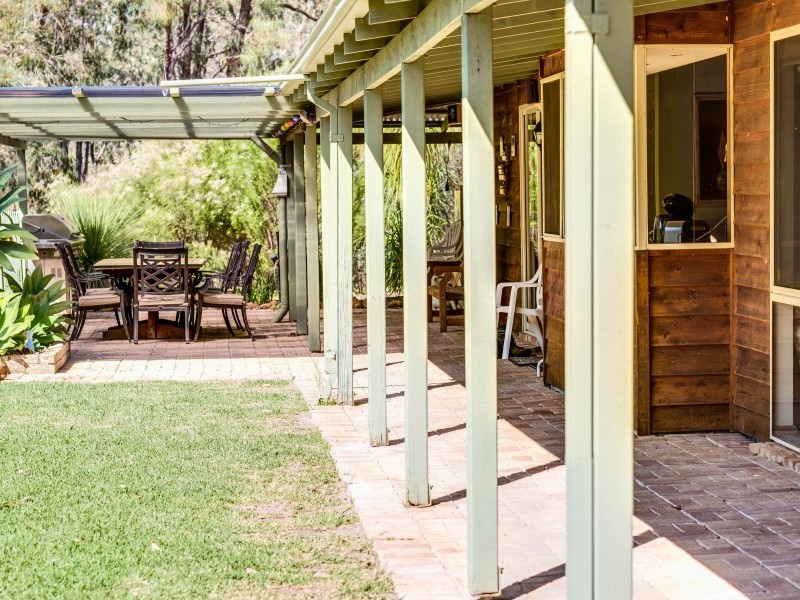 97 Barbarich Drive, Gidgegannup WA 6083