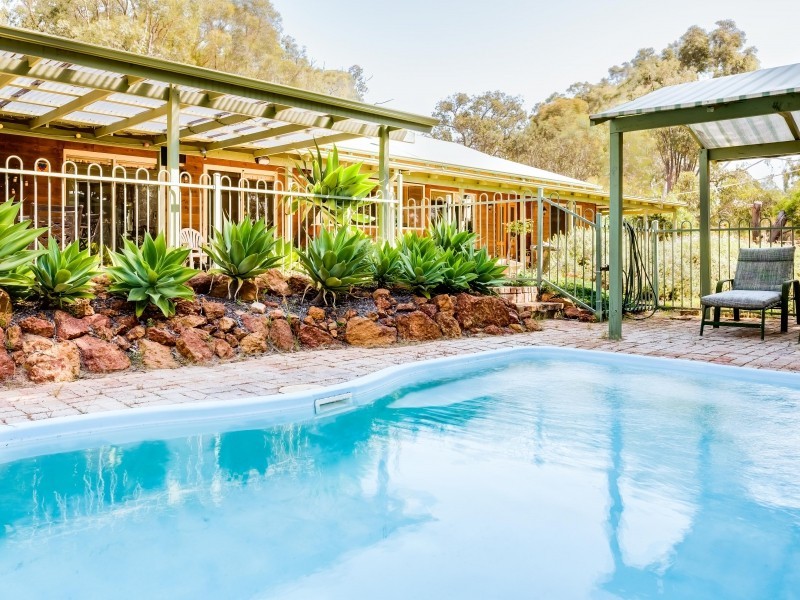 97 Barbarich Drive, Gidgegannup WA 6083