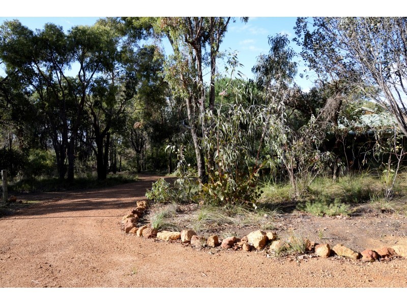 97 Barbarich Drive, Gidgegannup WA 6083