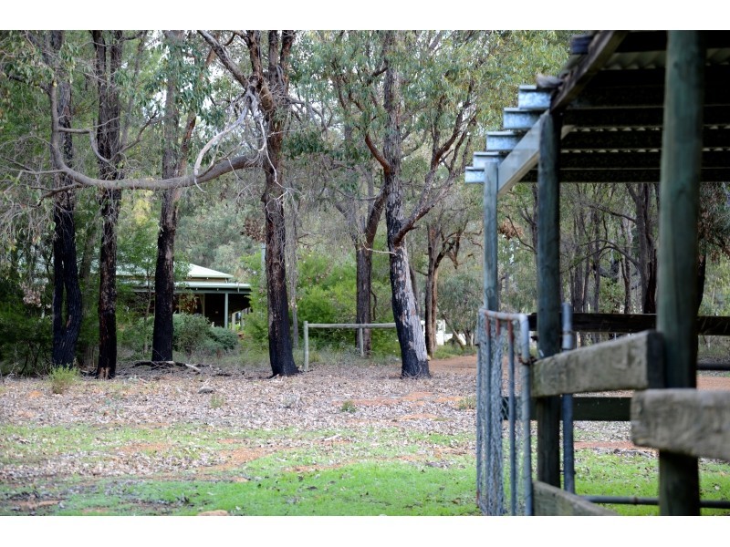 97 Barbarich Drive, Gidgegannup WA 6083
