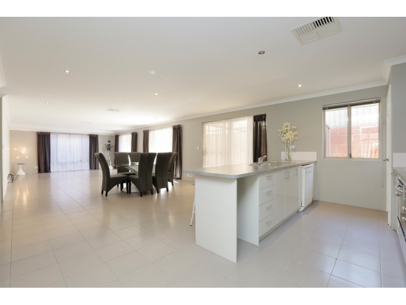 35 Blaxland Terrace, Baldivis WA 6171