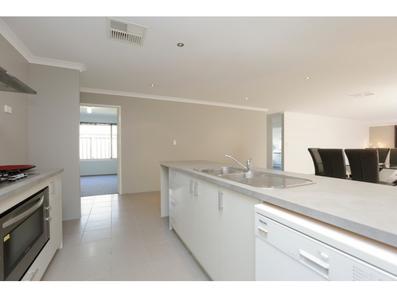 35 Blaxland Terrace, Baldivis WA 6171