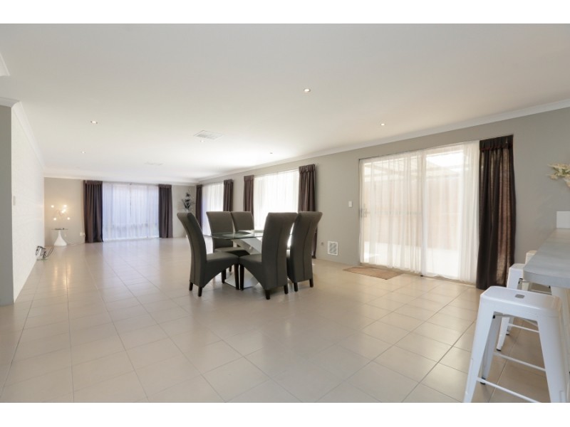 35 Blaxland Terrace, Baldivis WA 6171