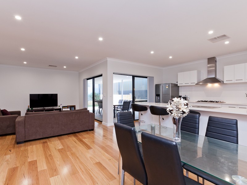 99A Cleopatra Street, Palmyra WA 6157