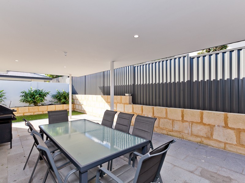 99A Cleopatra Street, Palmyra WA 6157