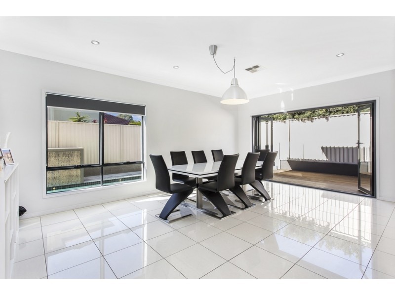 4 Freya Court, Newport QLD 4020