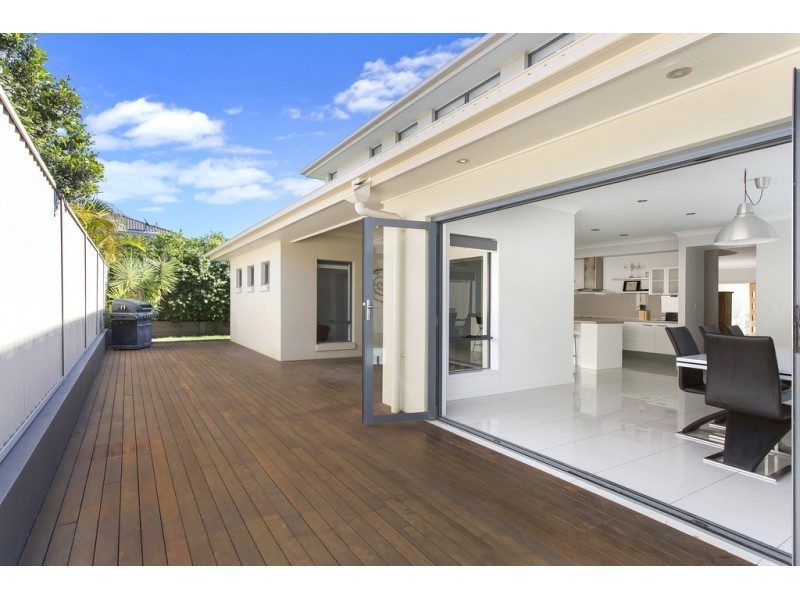 4 Freya Court, Newport QLD 4020