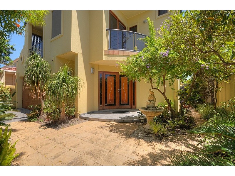 1/11 Surf Street, Mermaid Beach QLD 4218