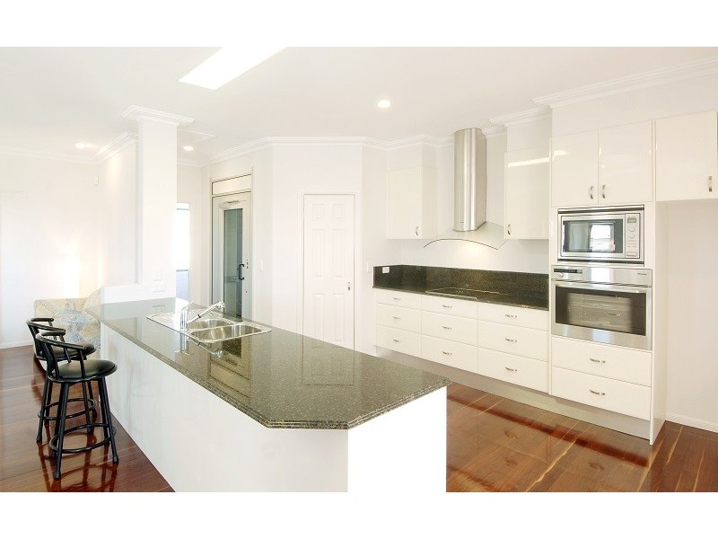 1/11 Surf Street, Mermaid Beach QLD 4218