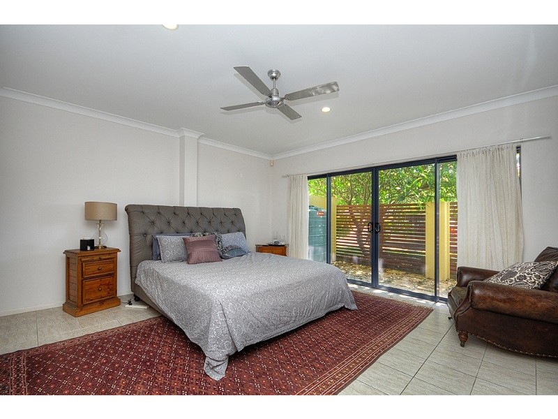 1/11 Surf Street, Mermaid Beach QLD 4218