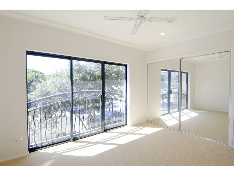 1/11 Surf Street, Mermaid Beach QLD 4218