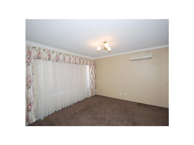 25 Valley Views Drive, Landsdale WA 6065