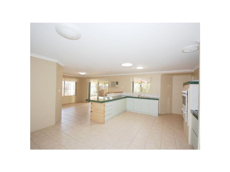 25 Valley Views Drive, Landsdale WA 6065