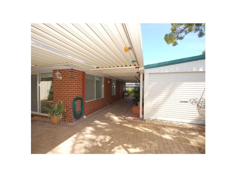 25 Valley Views Drive, Landsdale WA 6065