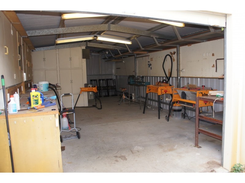 25 Valley Views Drive, Landsdale WA 6065