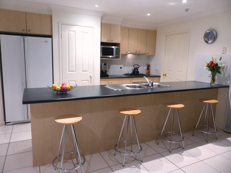 9 Watarrka Drive, Parkinson QLD 4115