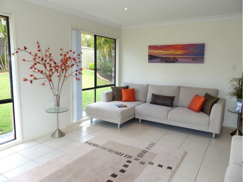 9 Watarrka Drive, Parkinson QLD 4115