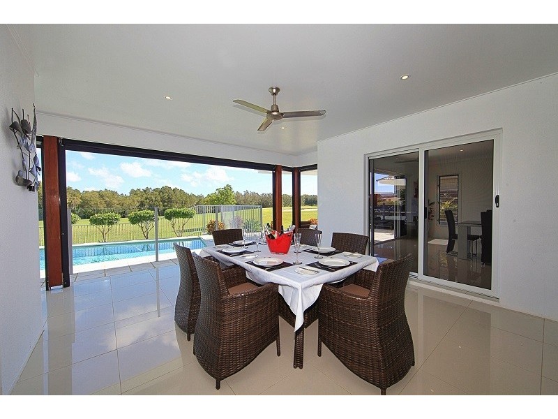 38 Bisdee Street, Coral Cove QLD 4670