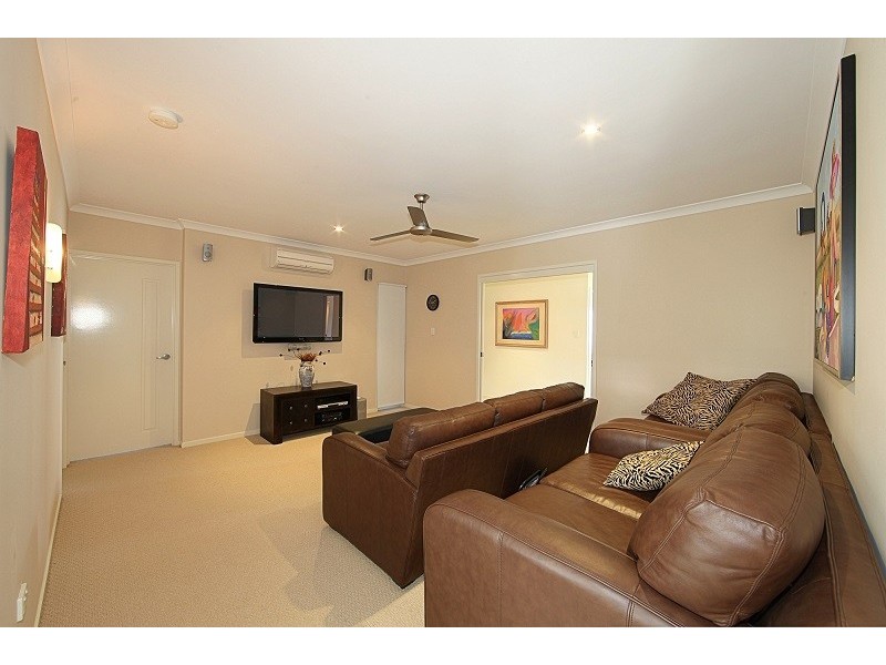 38 Bisdee Street, Coral Cove QLD 4670