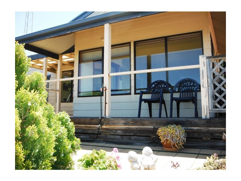 5 Esplanade, North Beach SA 5556