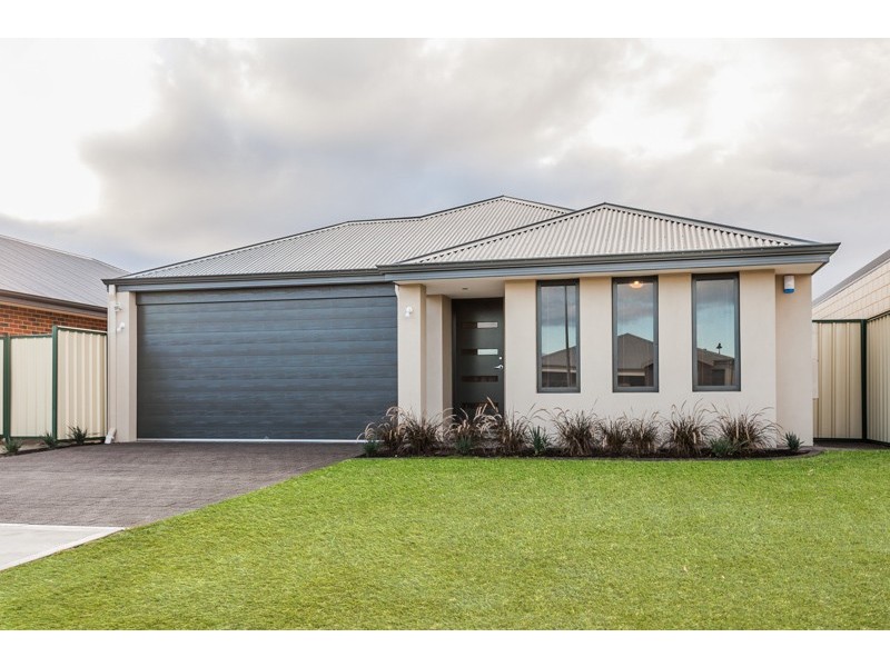 39 Gaebler Road, Hammond Park WA 6164