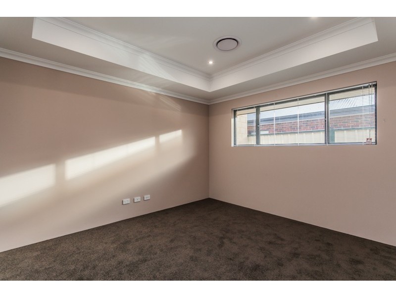 39 Gaebler Road, Hammond Park WA 6164