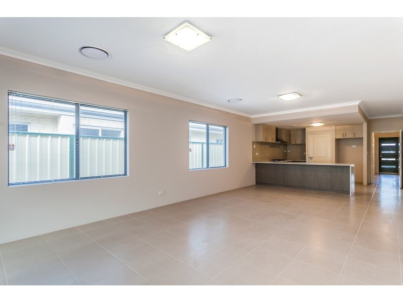 39 Gaebler Road, Hammond Park WA 6164