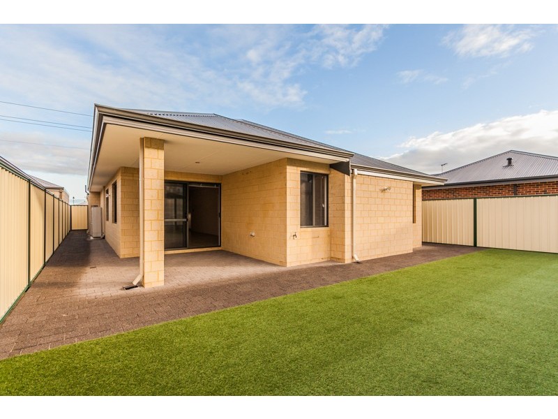 39 Gaebler Road, Hammond Park WA 6164