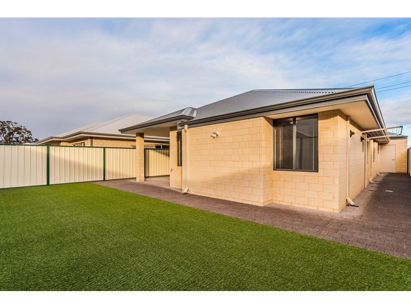 39 Gaebler Road, Hammond Park WA 6164