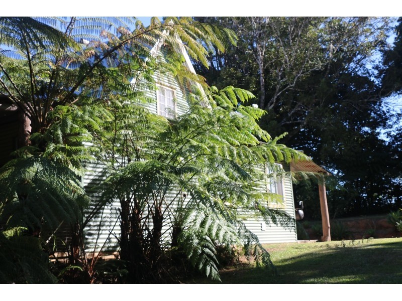 28 Bellview Drive, Ravenshoe QLD 4888