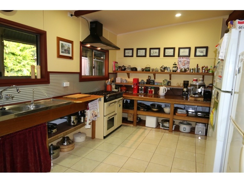 28 Bellview Drive, Ravenshoe QLD 4888