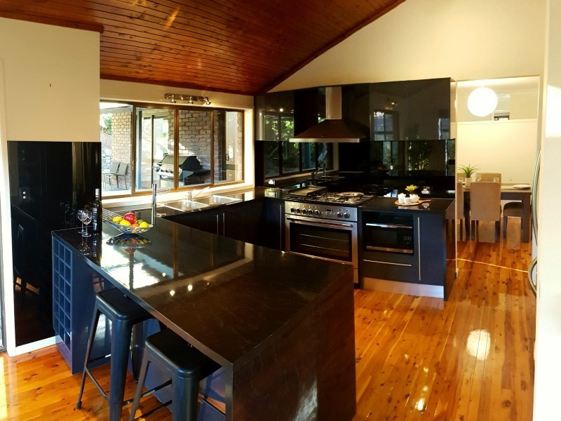 19 Oakington Street, Fig Tree Pocket QLD 4069
