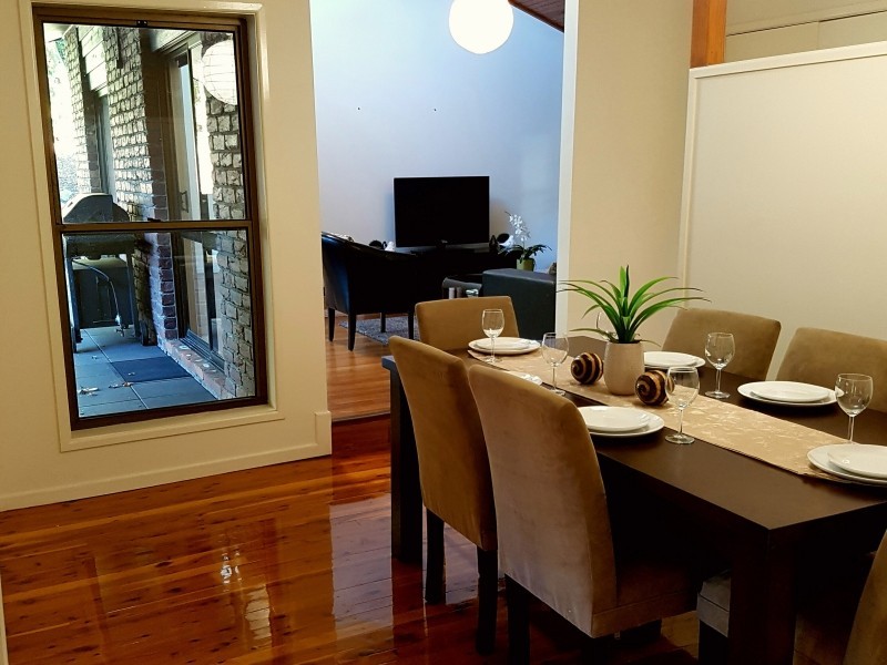 19 Oakington Street, Fig Tree Pocket QLD 4069