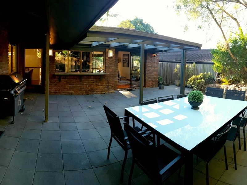 19 Oakington Street, Fig Tree Pocket QLD 4069