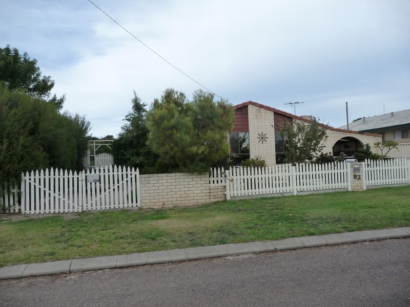92 Pink Lake Road, Sinclair WA 6450