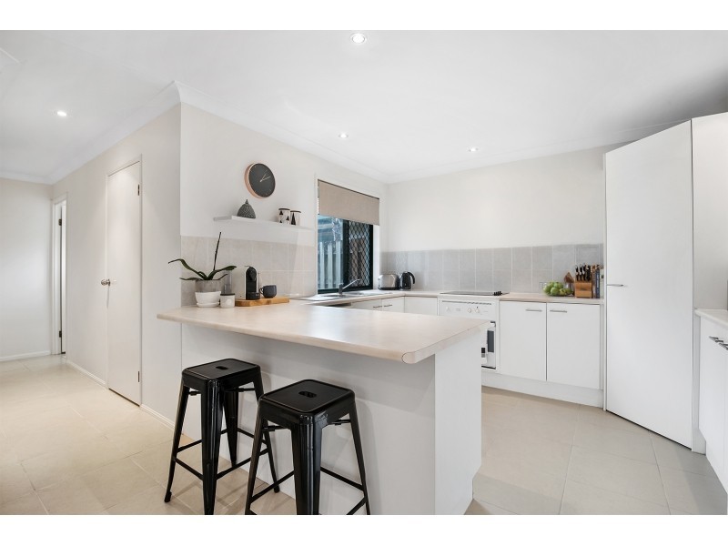 1/146 Greenacre Drive, Parkwood QLD 4214