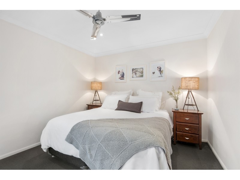 1/146 Greenacre Drive, Parkwood QLD 4214