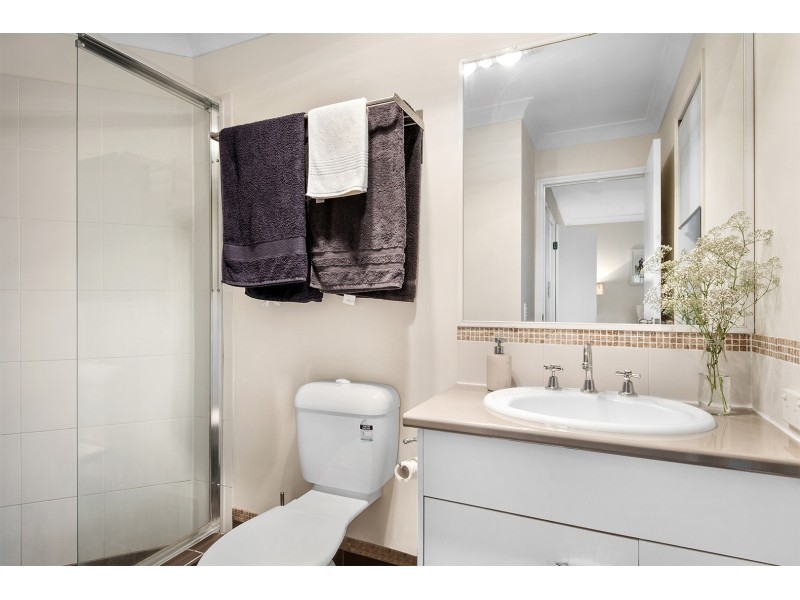 1/146 Greenacre Drive, Parkwood QLD 4214