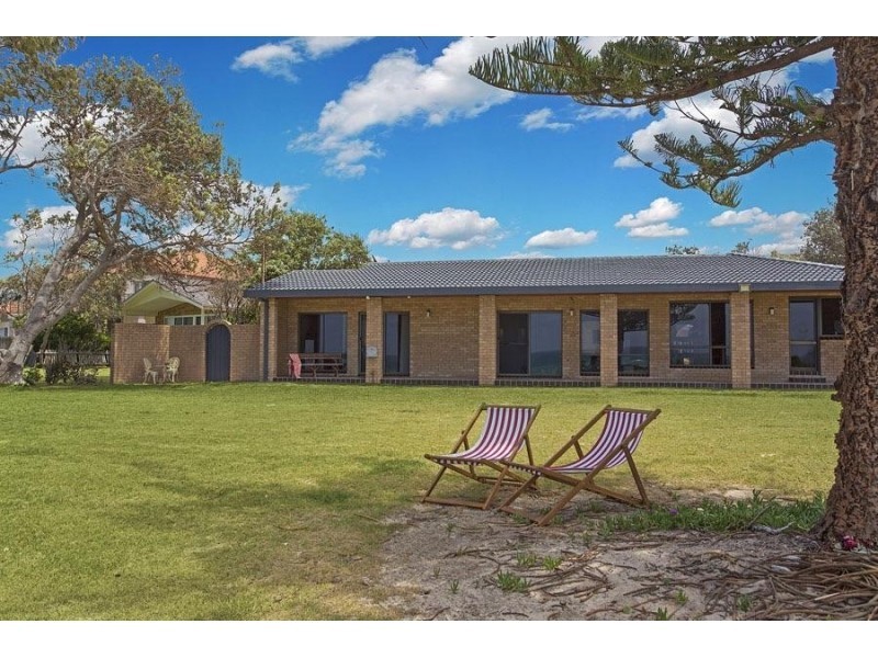 24 Lewis Street, Old Bar NSW 2430